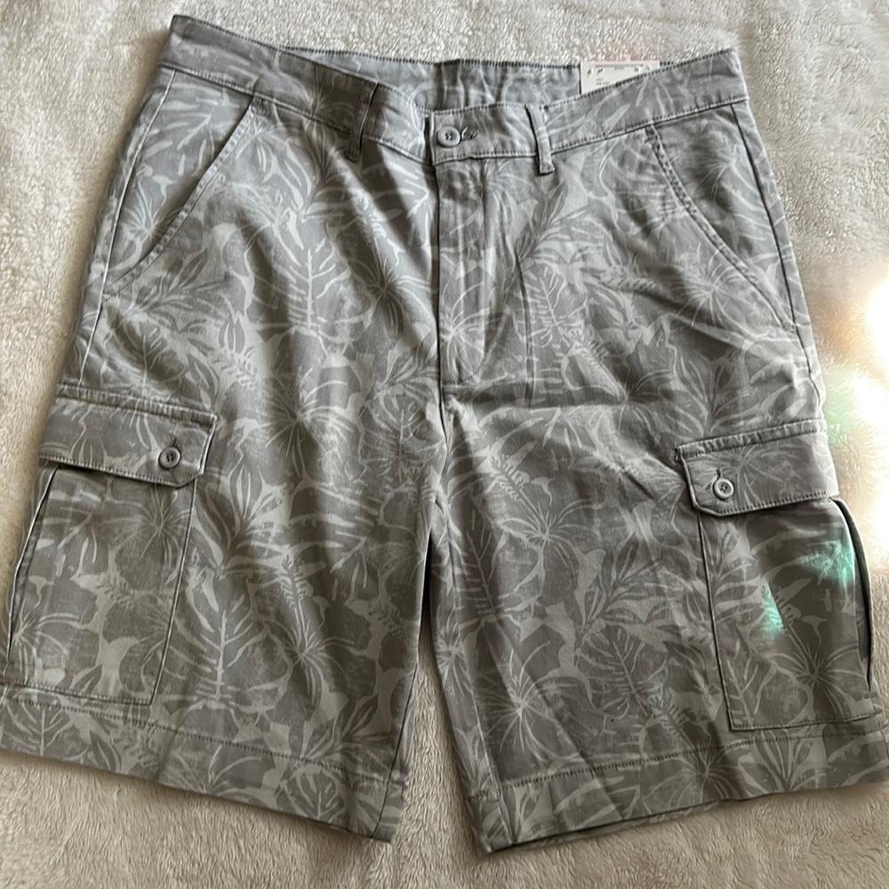 St. John’s Bay | cargo short | comfort stretch | gray | size 36